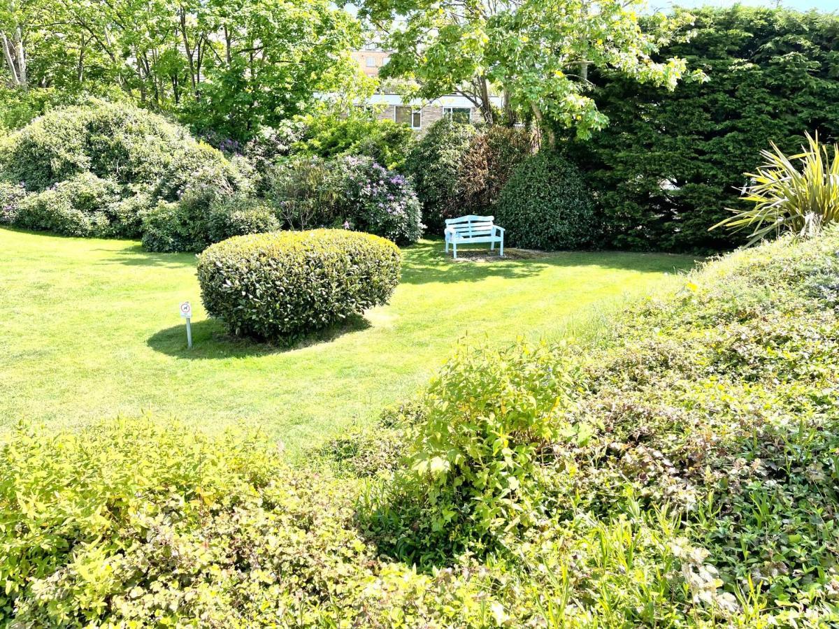 Sea View Family Stay By Beach Gym & Parking Bournemouth Esterno foto