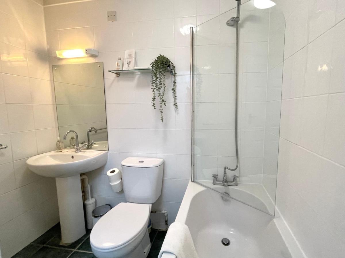 Sea View Family Stay By Beach Gym & Parking Bournemouth Esterno foto