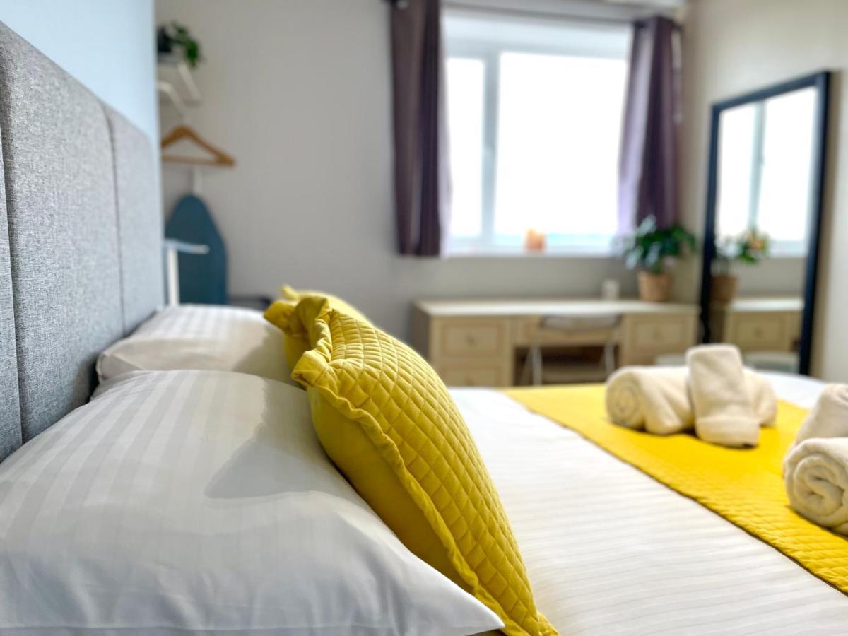Sea View Family Stay By Beach Gym & Parking Bournemouth Esterno foto