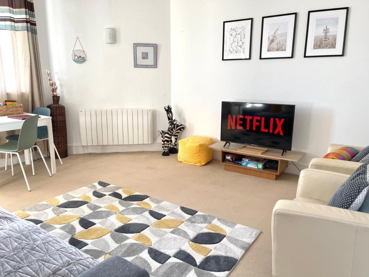 Sea View Family Stay By Beach Gym & Parking Bournemouth Esterno foto