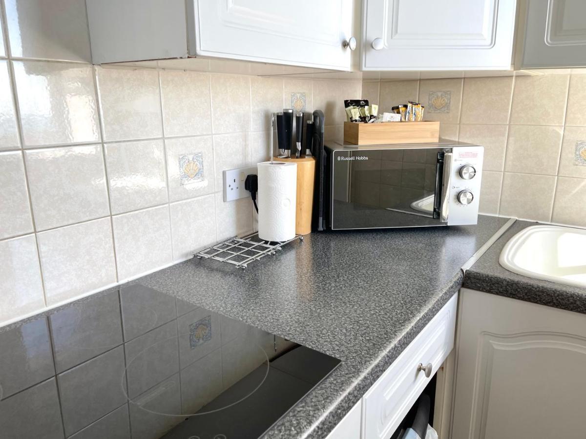 Sea View Family Stay By Beach Gym & Parking Bournemouth Esterno foto