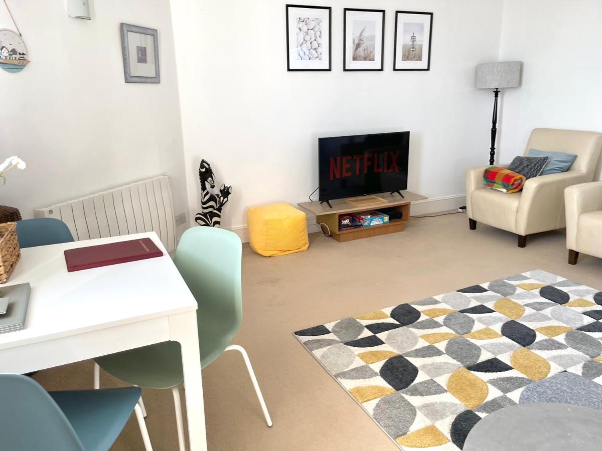 Sea View Family Stay By Beach Gym & Parking Bournemouth Esterno foto